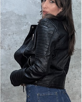 Cazadora biker acolchada