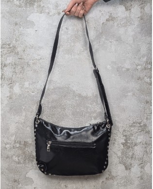 Bolso hobo tachas